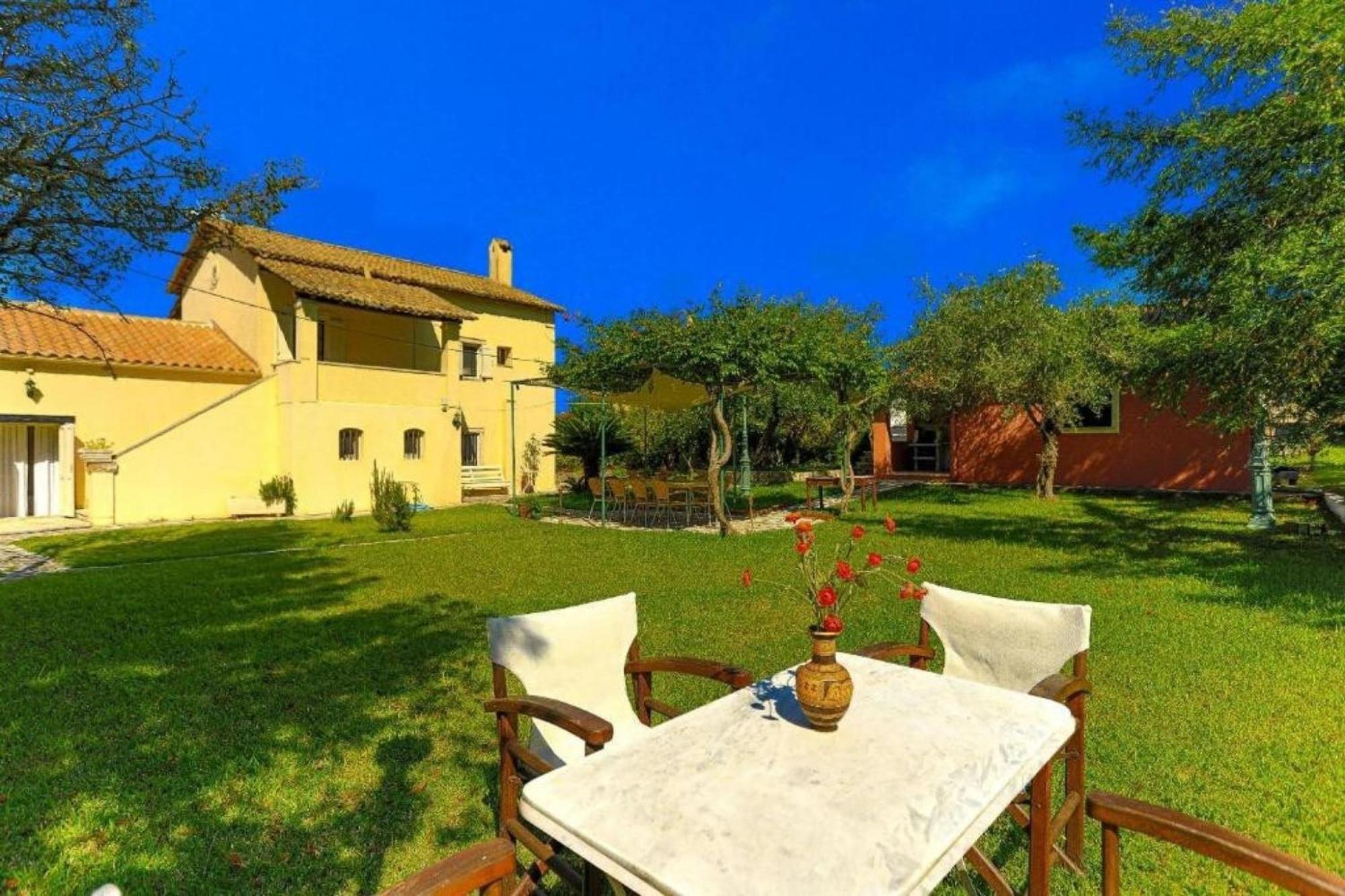 Secret Garden House - Private Garden With Pool Villa Acharavi  Bagian luar foto